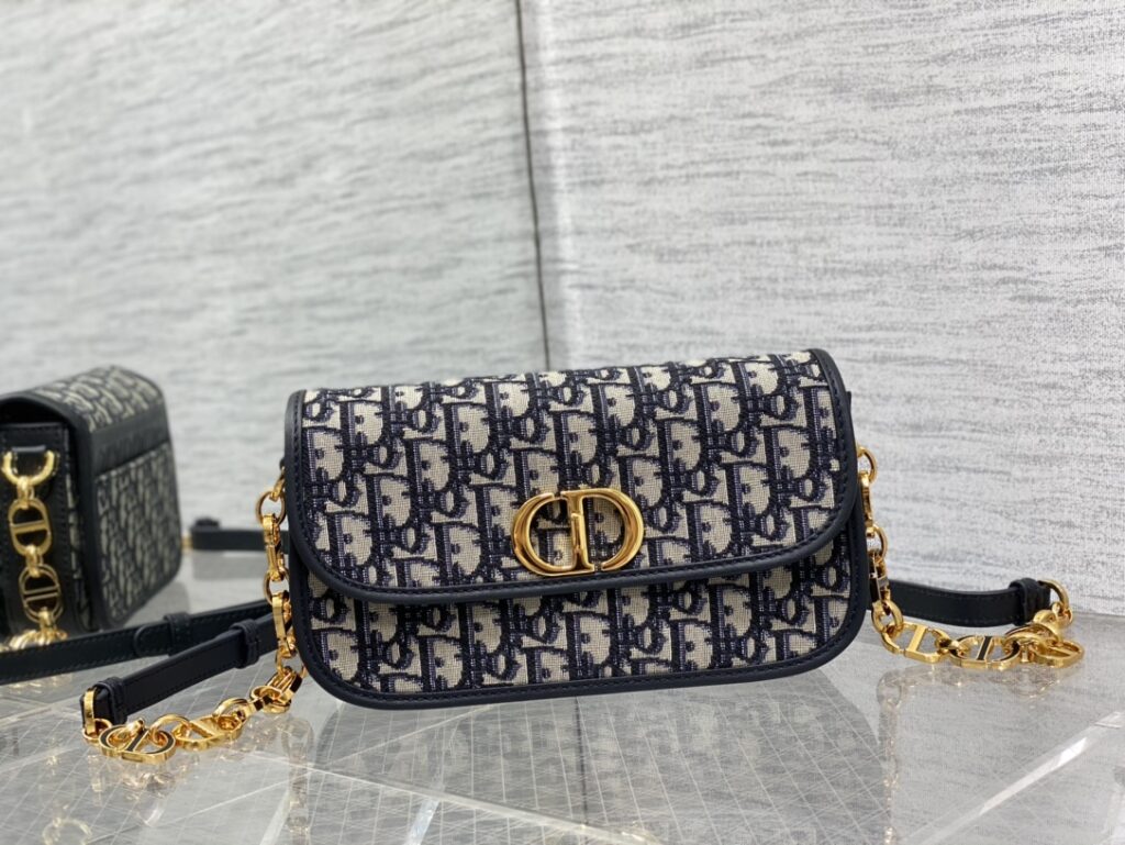 Dior-30 moutaigne Avenue-Shoulder bag-classic blue