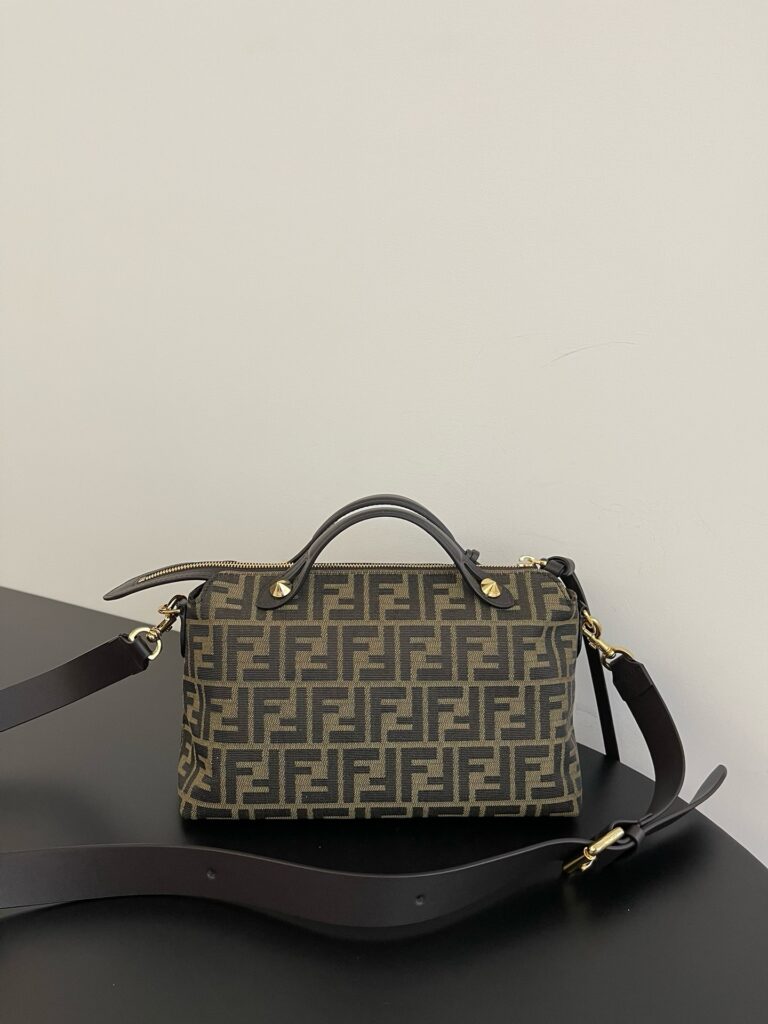 Fendi-bytheway-Medium-Classic