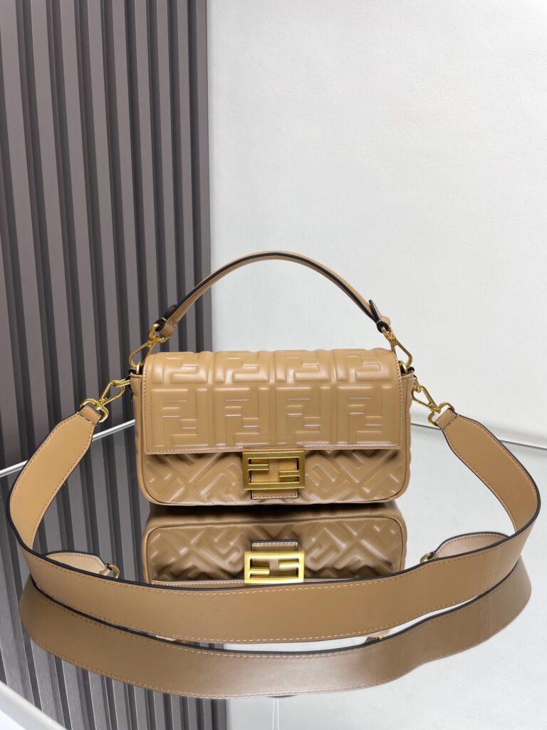 Fendi-Baguette-Medium-Nude