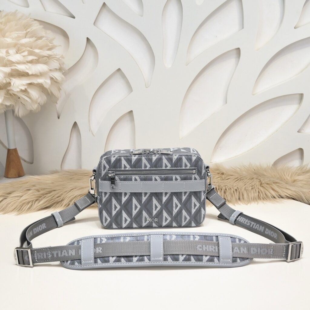 Dior-Message Bag-Men-Light Grey -D707