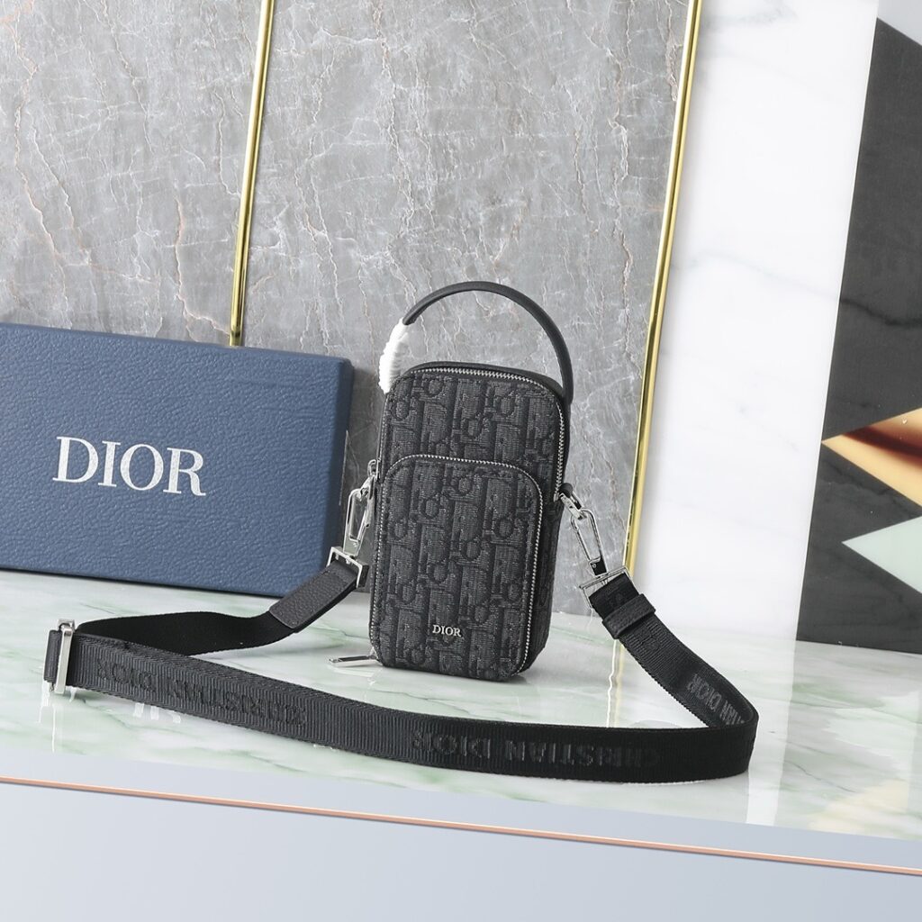 Dior-Phone bag-Men-Black -Embroidery