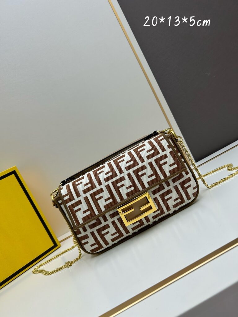 Fendi- Baguette Small-Embroidery