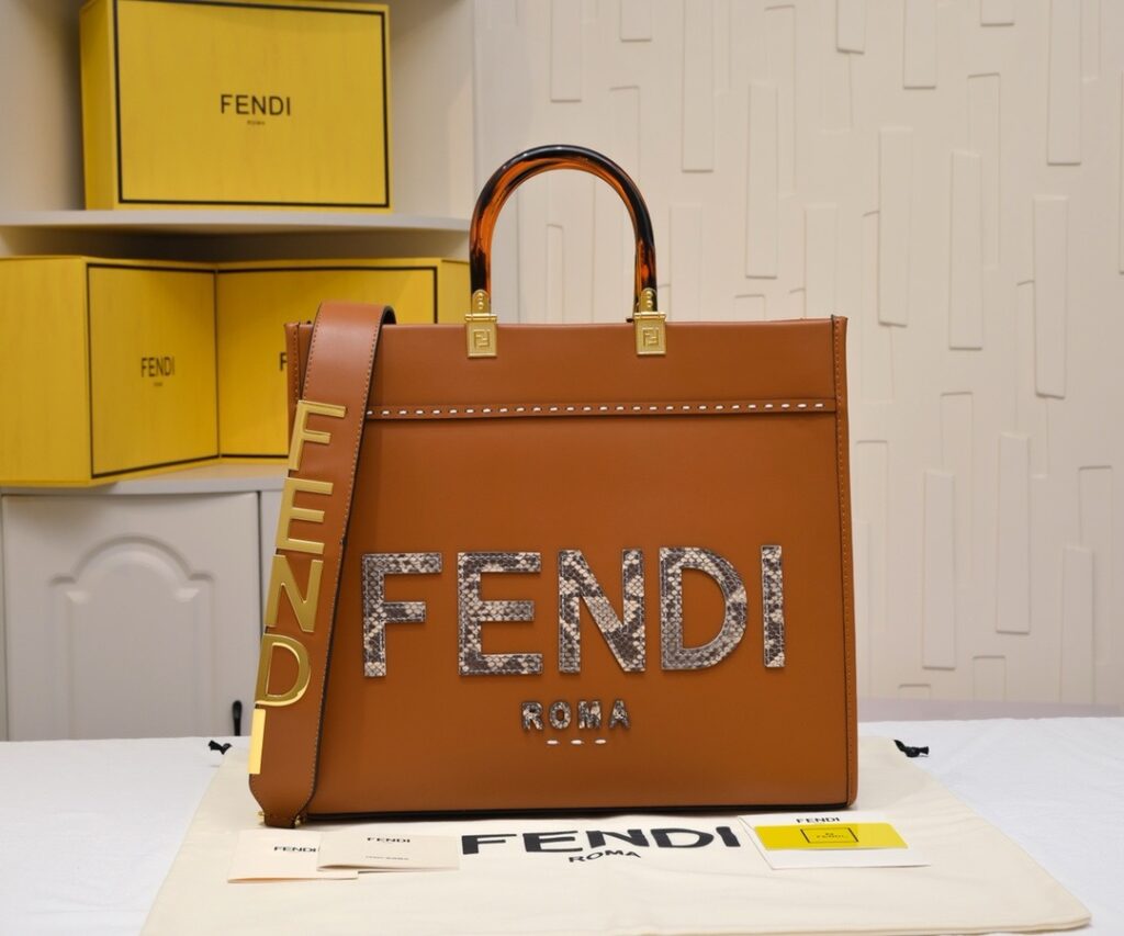 Fendi-Shine Tote-Lambskin-Medium