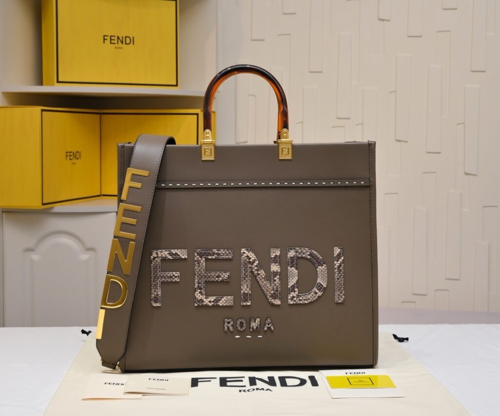Fendi-Shine Tote-Lambskin-Medium