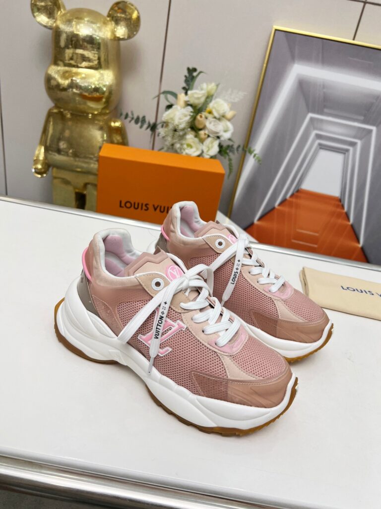 LV Woman Sneakers Pink