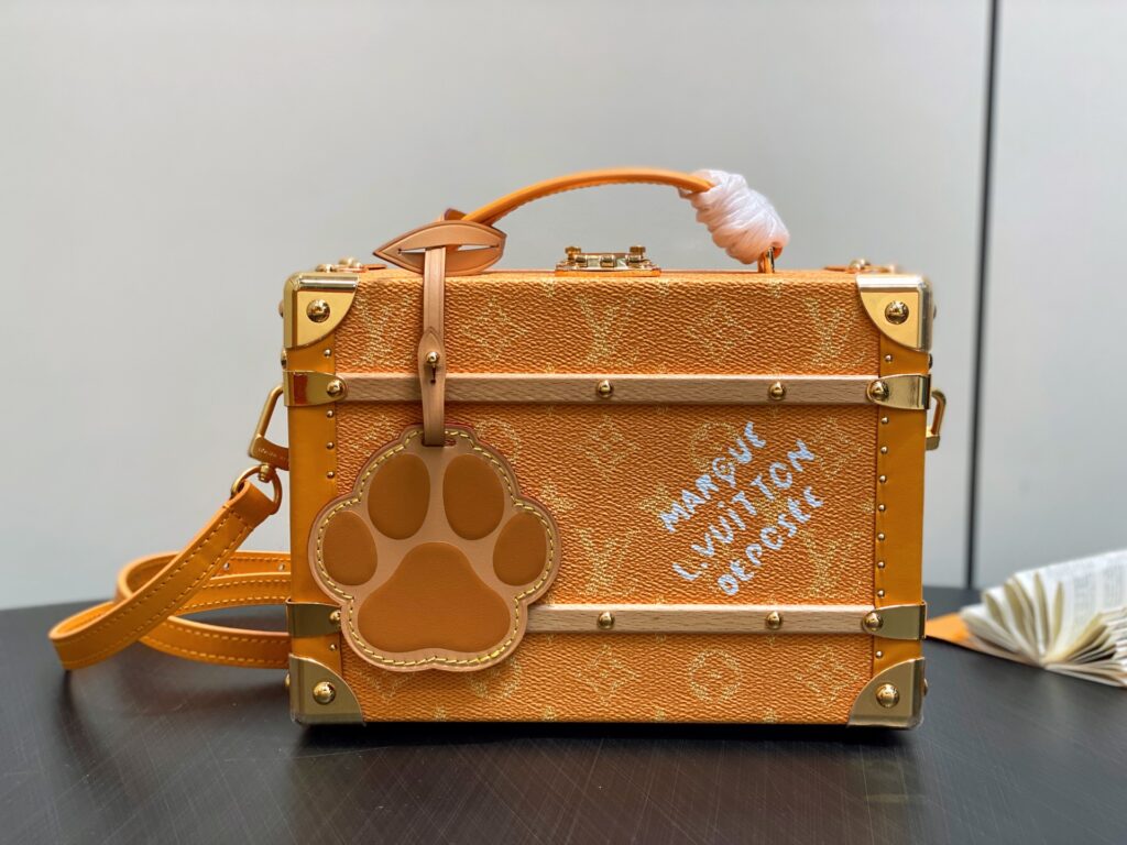 LV-Handle Trunk-M12458