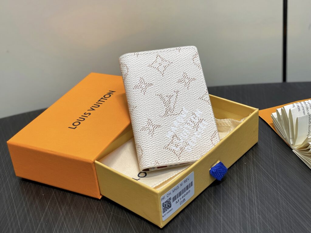 LV-Monogram Heritage-M14689