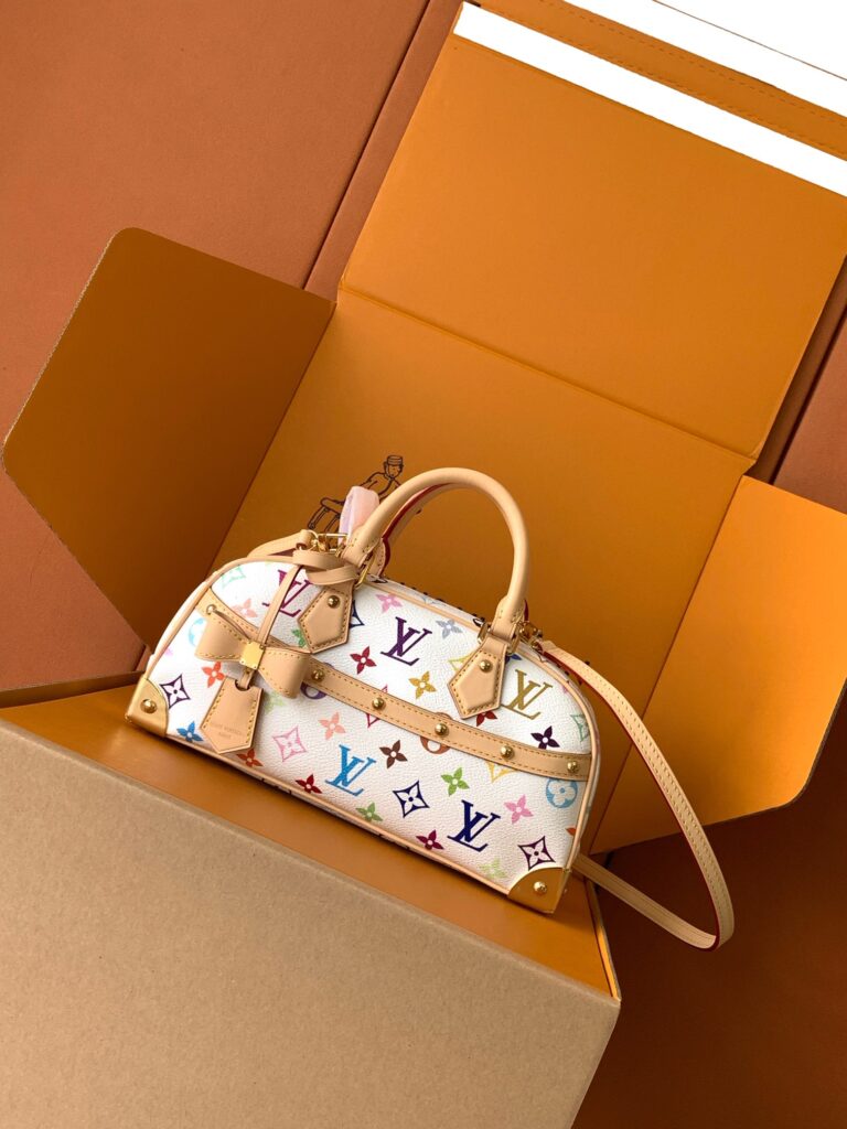 LV-Handbag East West-M13084