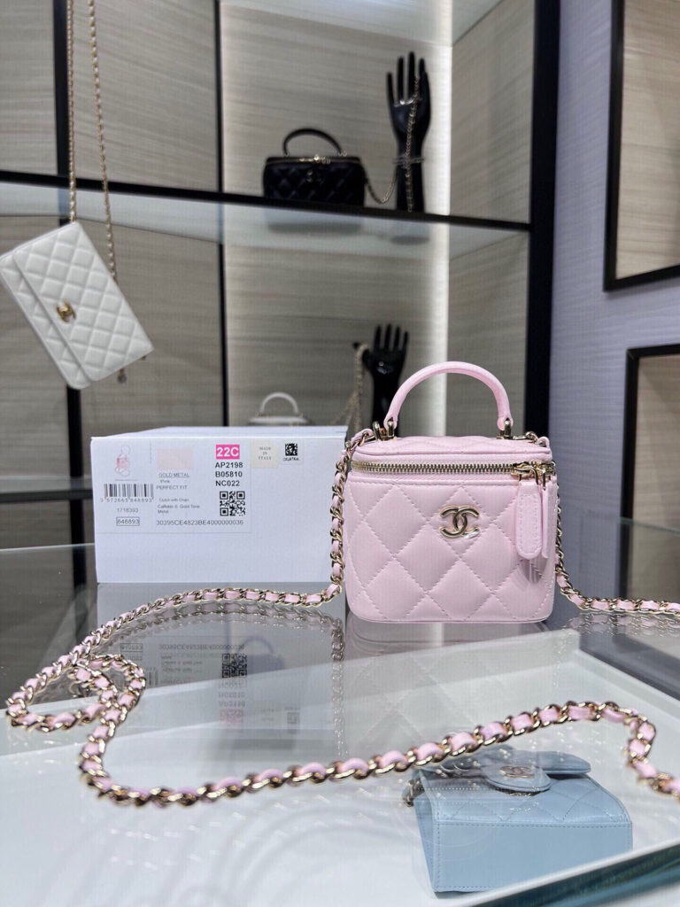 Chanel-24A-AP2198Y-Pink-Gold buckle