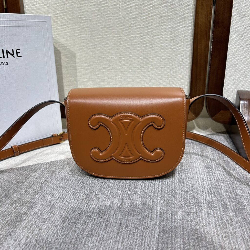 Celine-Folco Cuir Triomphe-198263