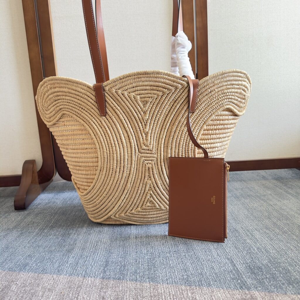 Celine-Triomphe-116982