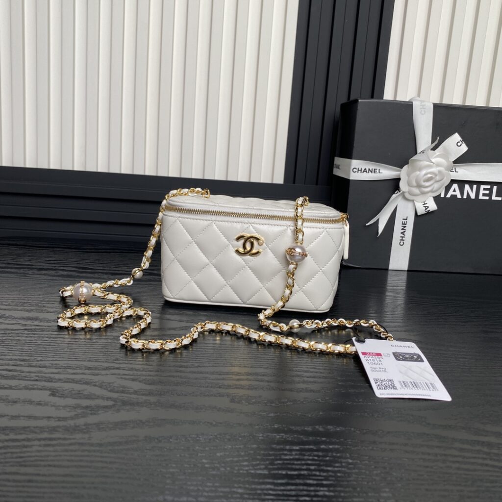 Chanel-24K-AP4285-White