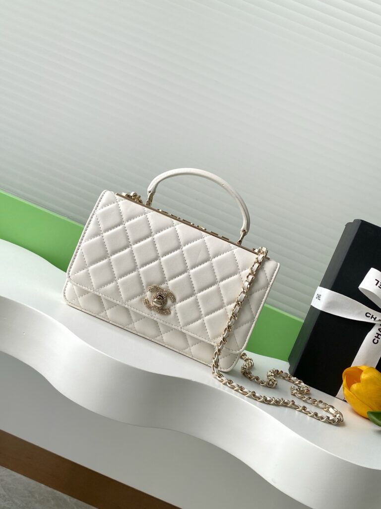 Chanel-Trendy CC-AP4323-White