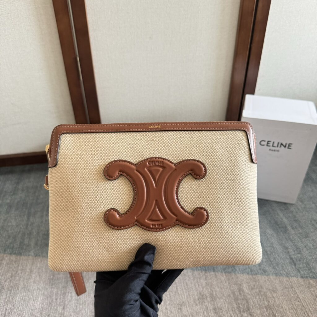 Celine-Handbag-107502