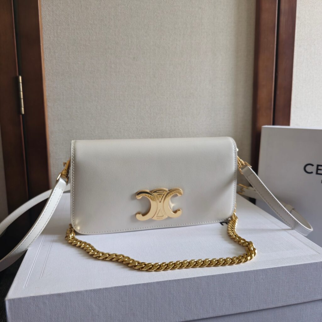 Celine-TRIOMPHE CANVAS-110972
