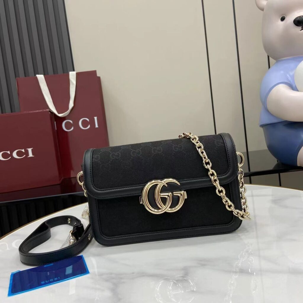 Gucci-Go-Black-826761