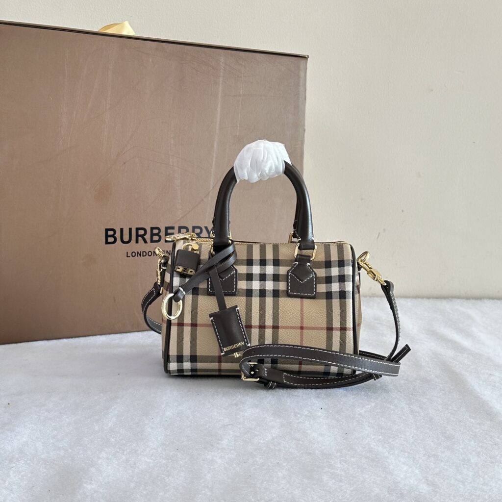 Burberry-Bowling Bag