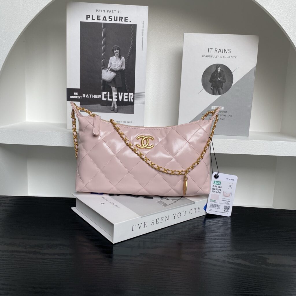 Chanel-25S-AS5528 -Pink