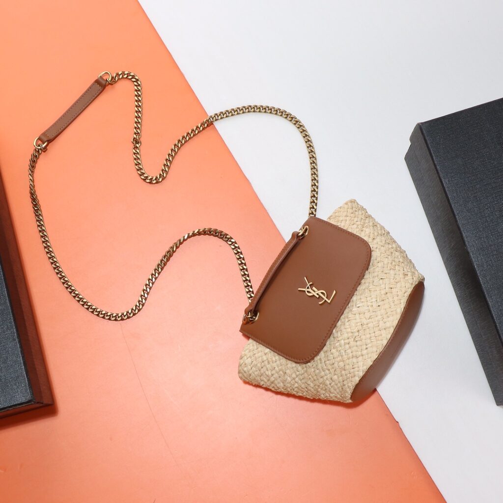 YSL-MANON-Black