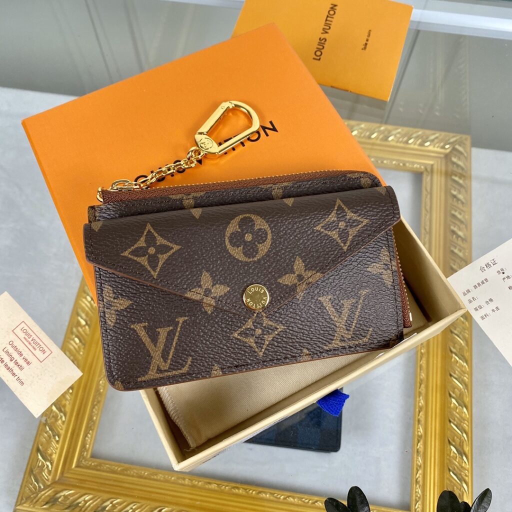 LV-Recto Verso-M69431