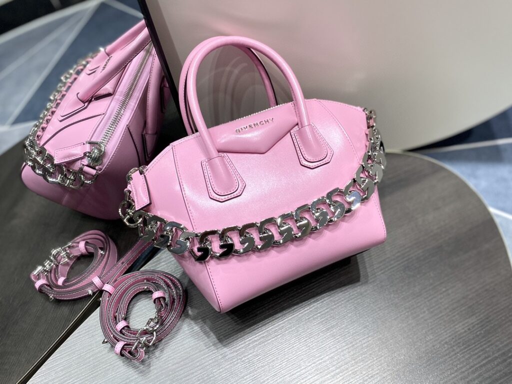 GIVENCHY-Antigona-Pink