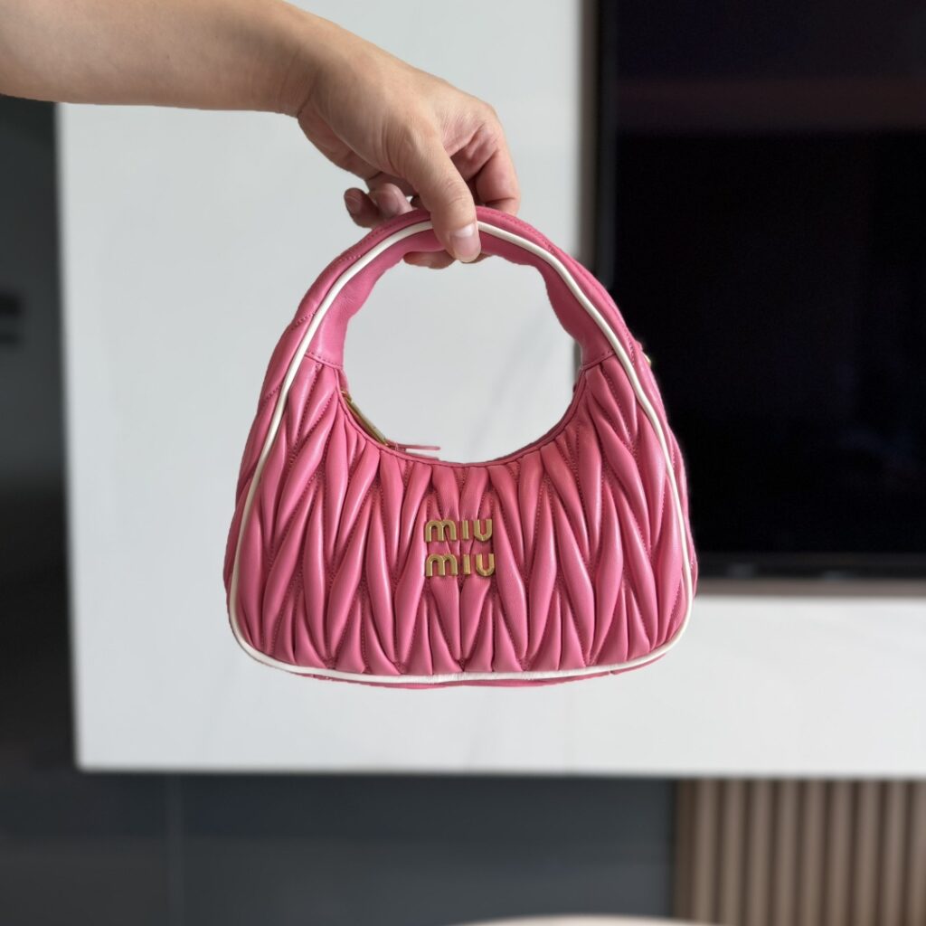 Miumiu-wander hobo-5BC125-Pink