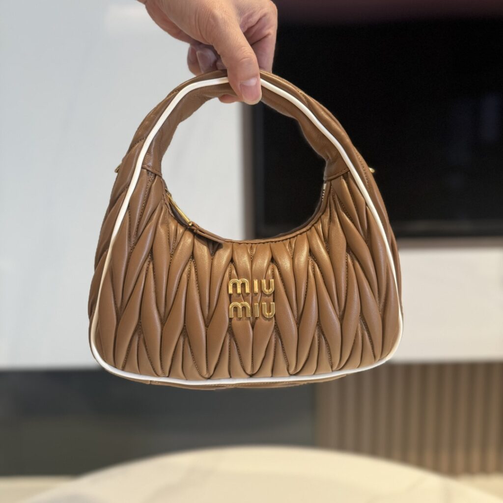 Miumiu-wander hobo-5BC125-Brown