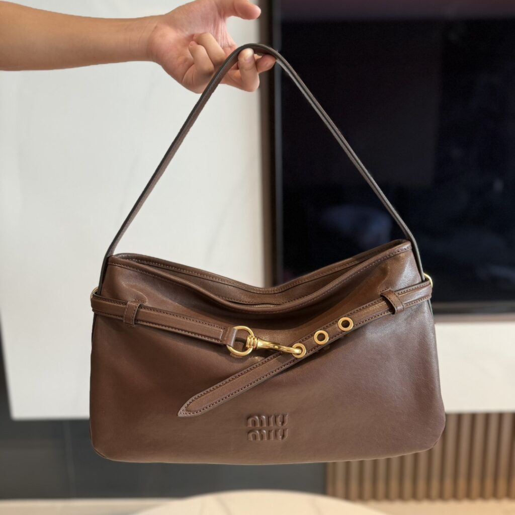 Miumiu-Aventure-5BC181-Chocolate
