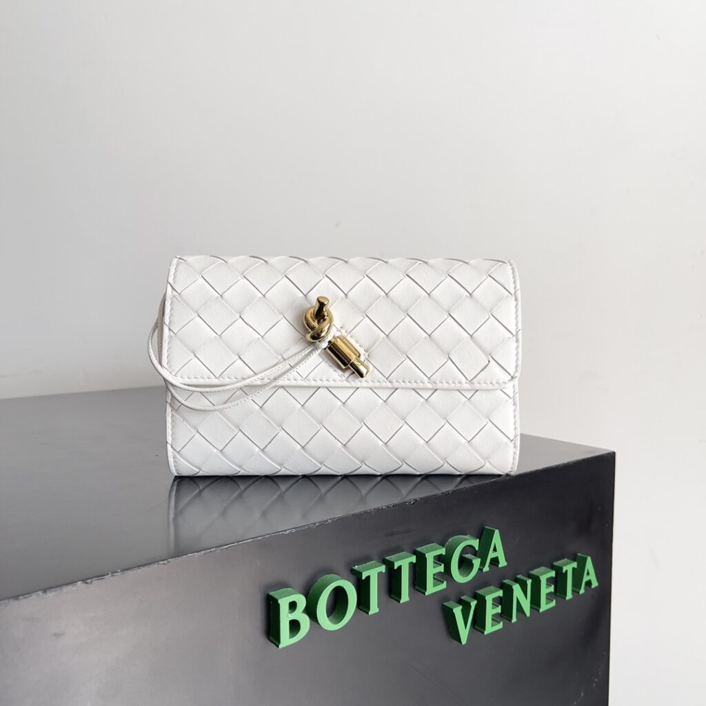 Bottega Veneta-Andiamo-White
