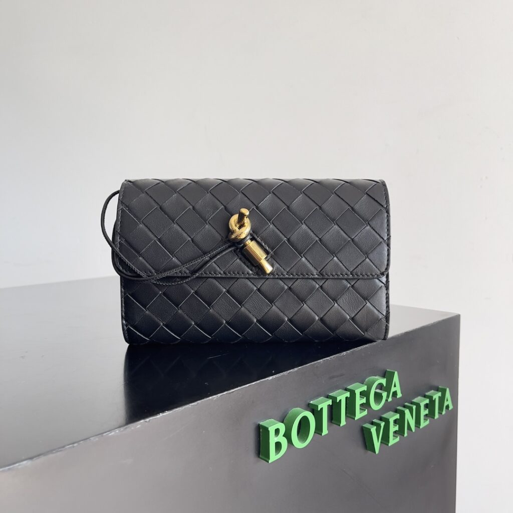 Bottega Veneta-Andiamo-Black