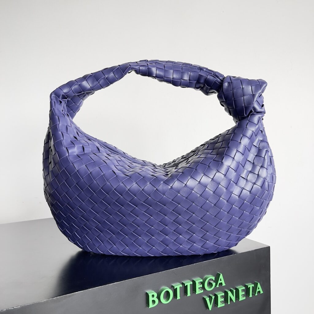Bottega Veneta-Jodie-Elephant Blue