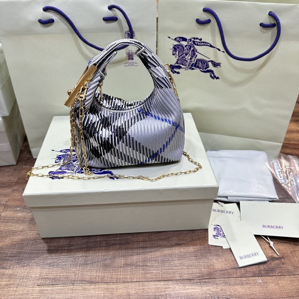 Burberry-Peg-Mini Size-Light Blue