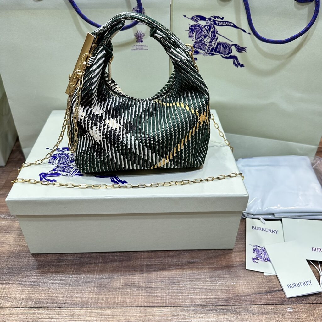 Burberry-Peg-Mini Size-Green