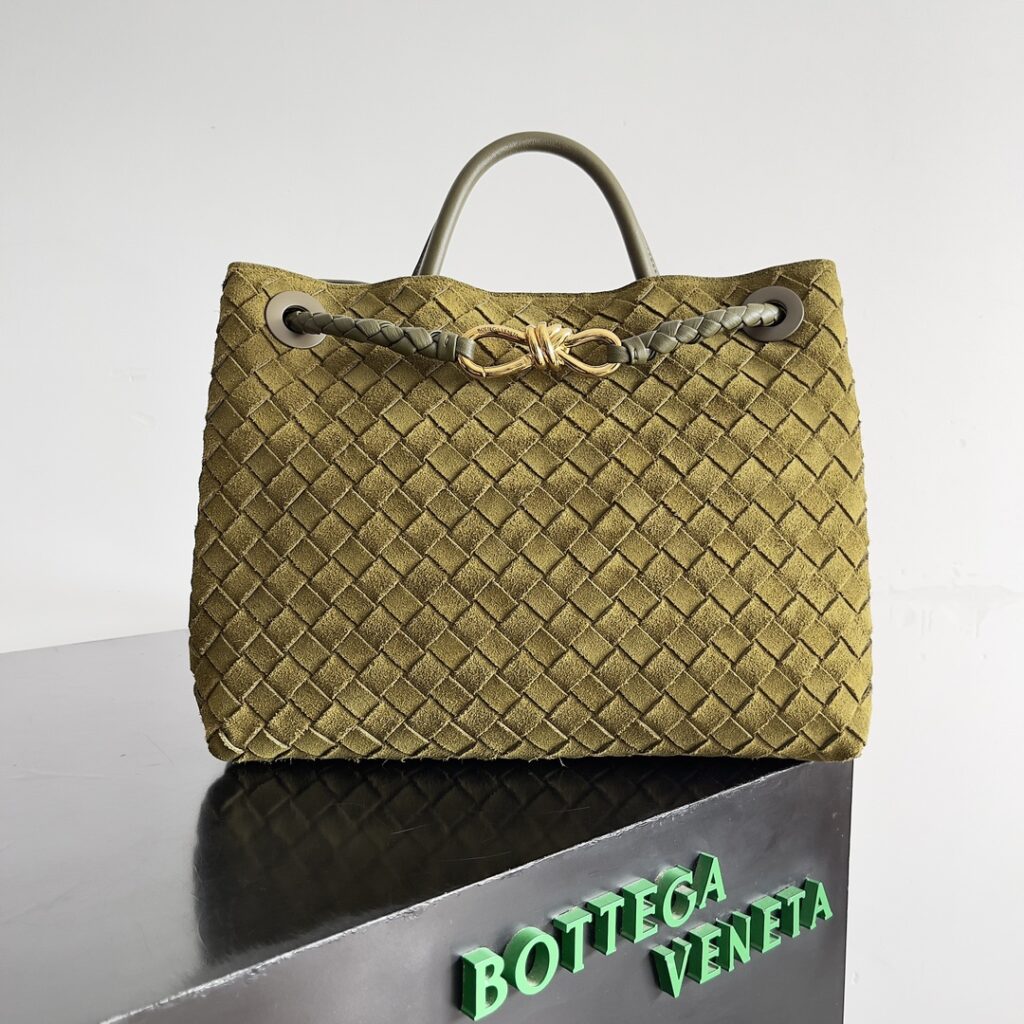 Bottega Veneta-Andiamo-Olive Green