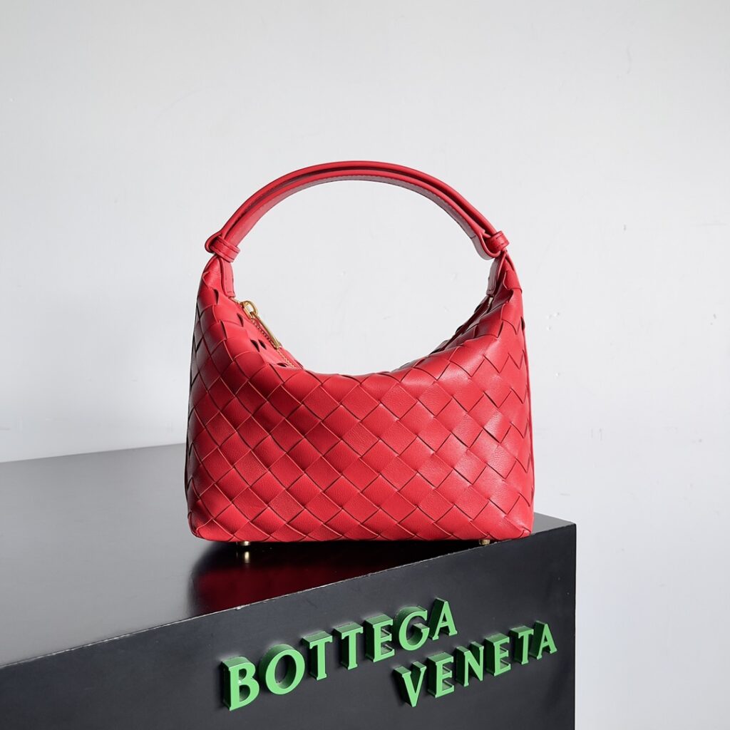 Bottega Veneta-Nappa-Red