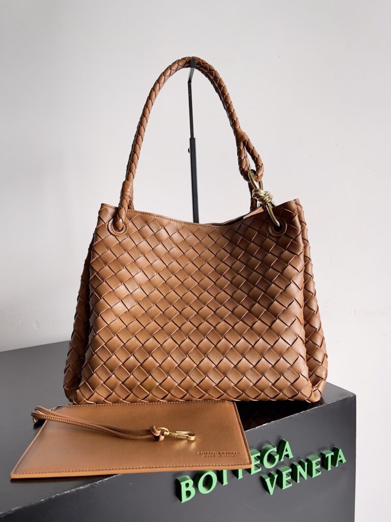 Bottega Veneta-Andiamo Parachute-Brown