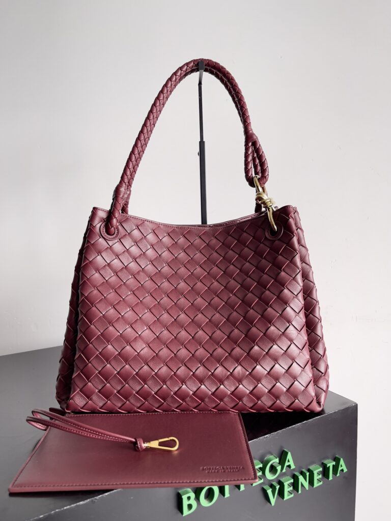 Bottega Veneta-Andiamo Parachute-Red