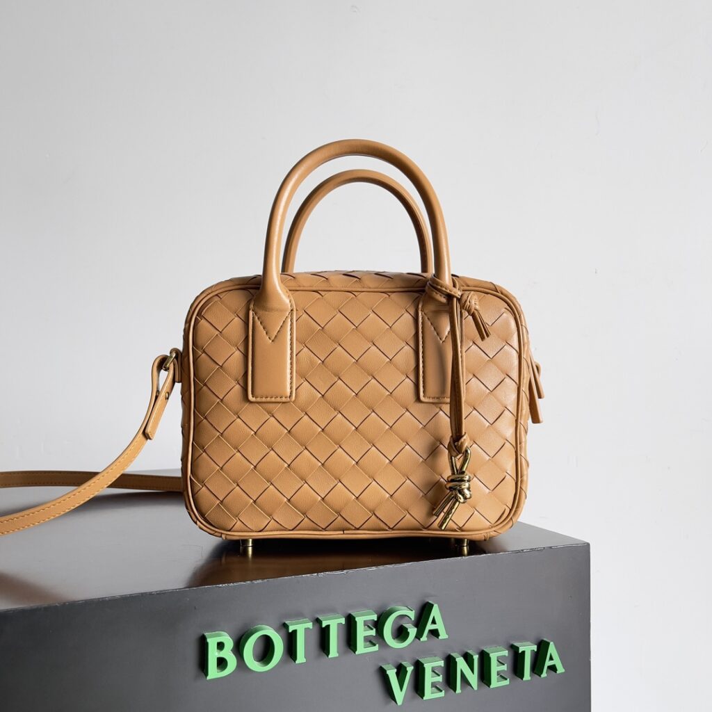 Bottega Veneta-Get Away-Brown
