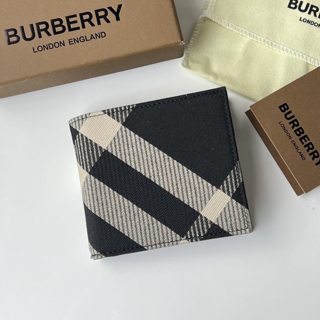 Burberry-Black-80895201