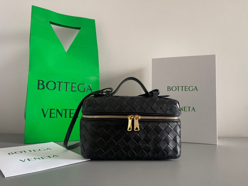 Bottega Veneta-Bucket-Black