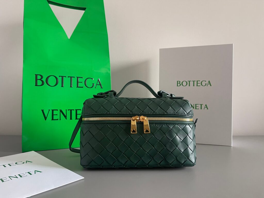 Bottega Veneta-Bucket-Green