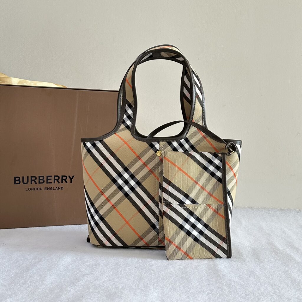 Burberry-Brown-070450