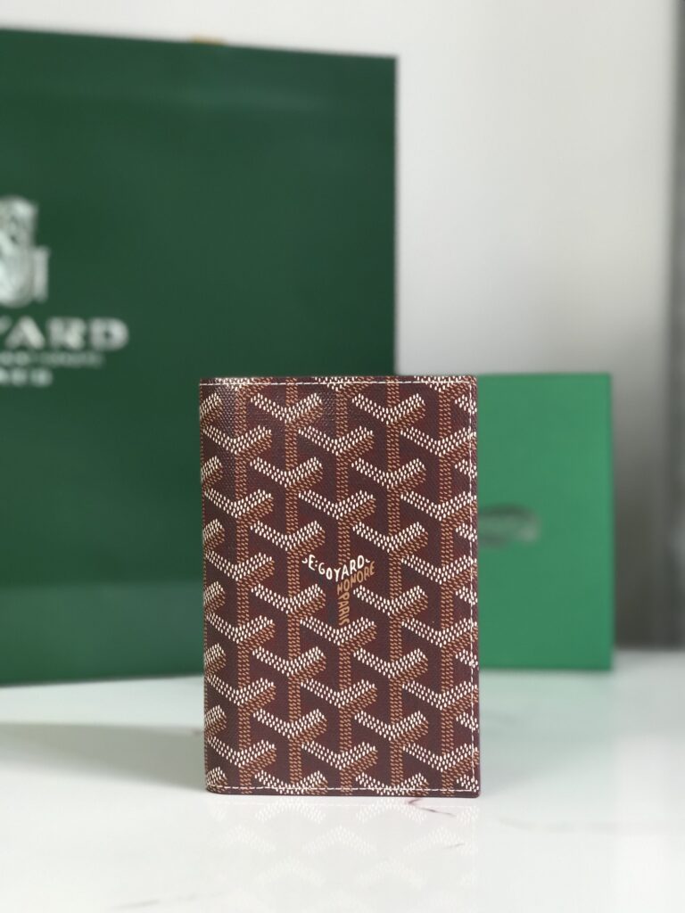 Goyard-Passport-Dark red