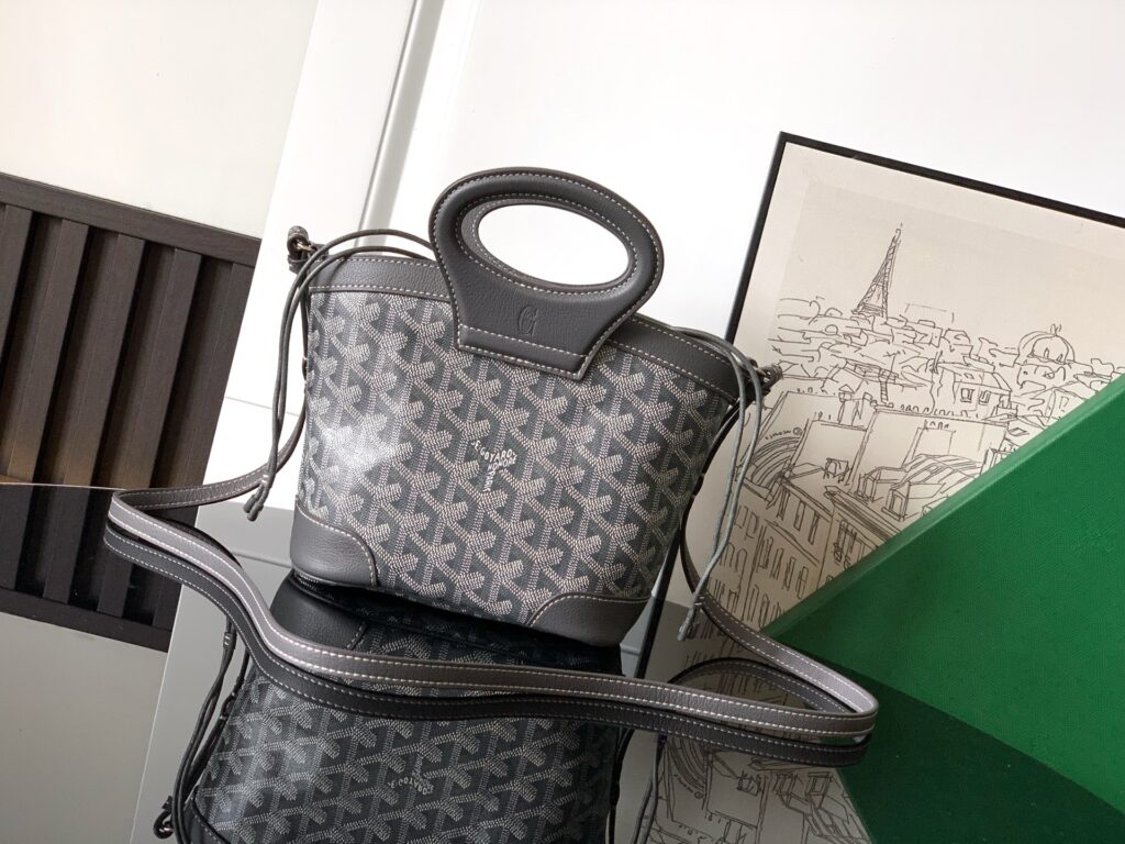 Goyard-Beluga-Grey