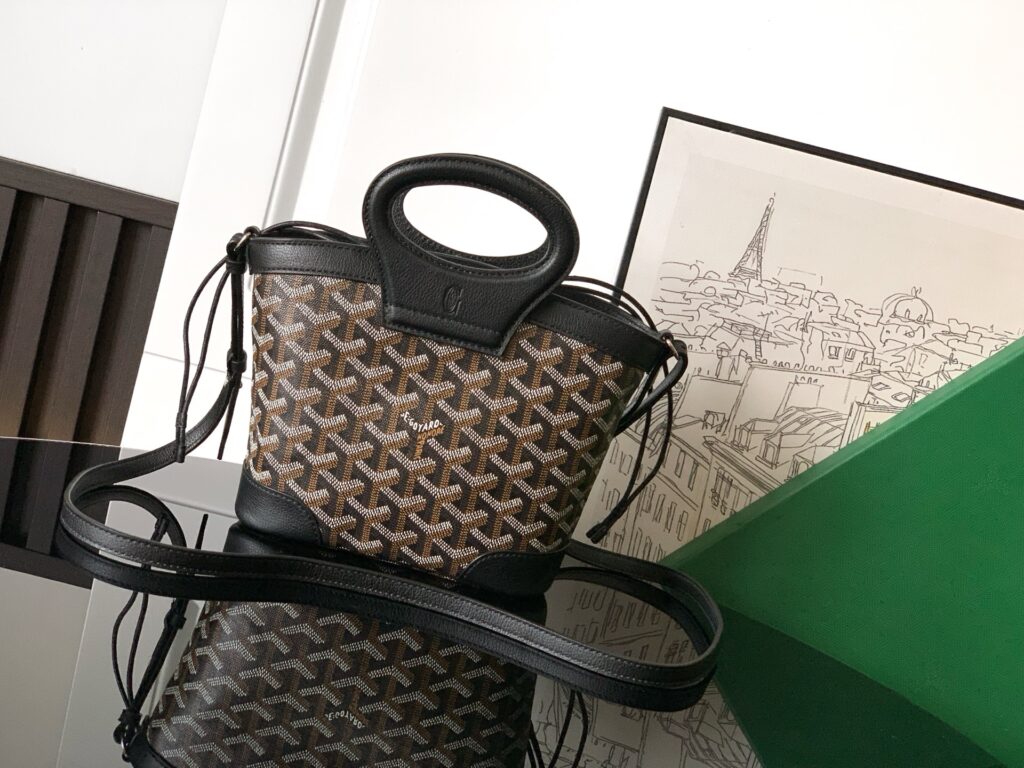 Goyard-Beluga-Black