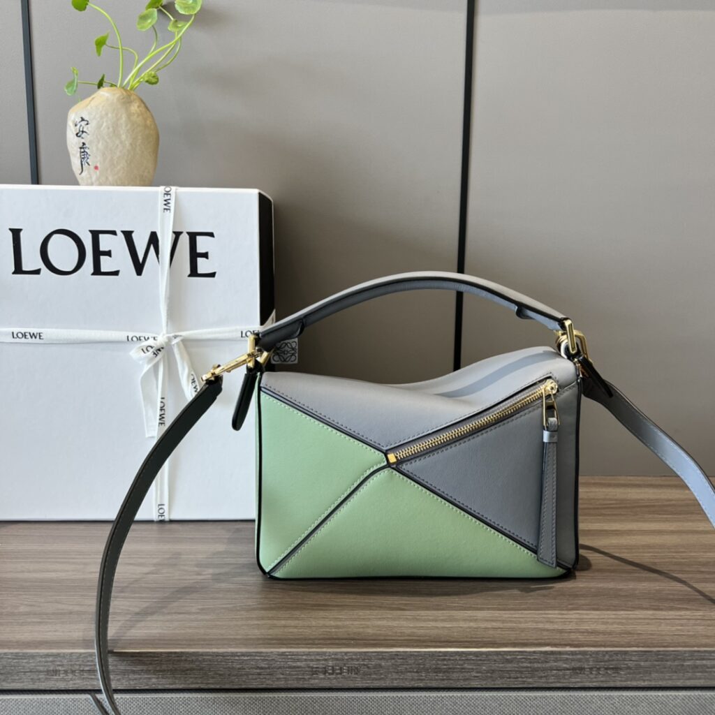 LOEWE-PUZZLE-Grey & Green