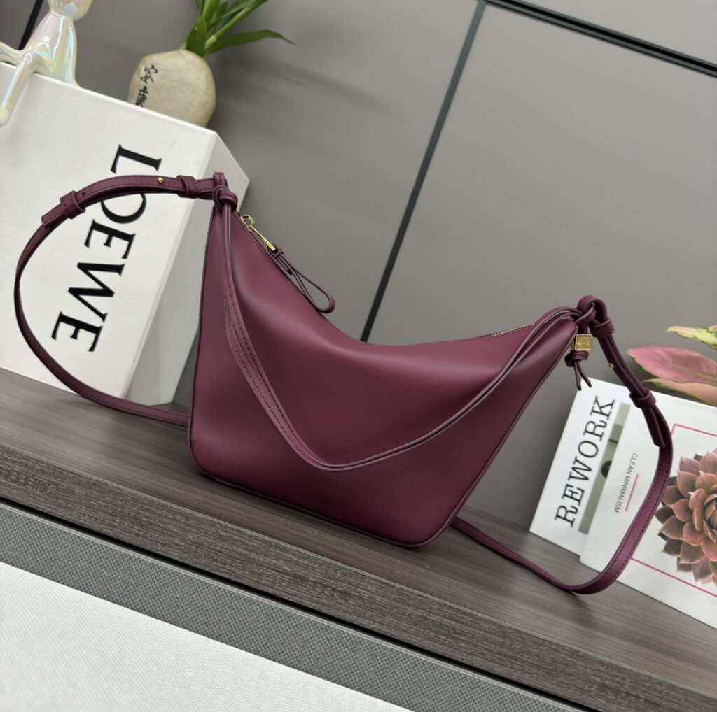 LOEWE-Hammock hobo-Wine