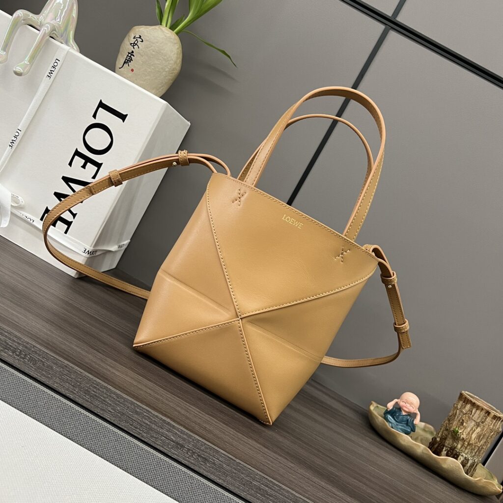 LOEWE-Puzzle Fold-Brown