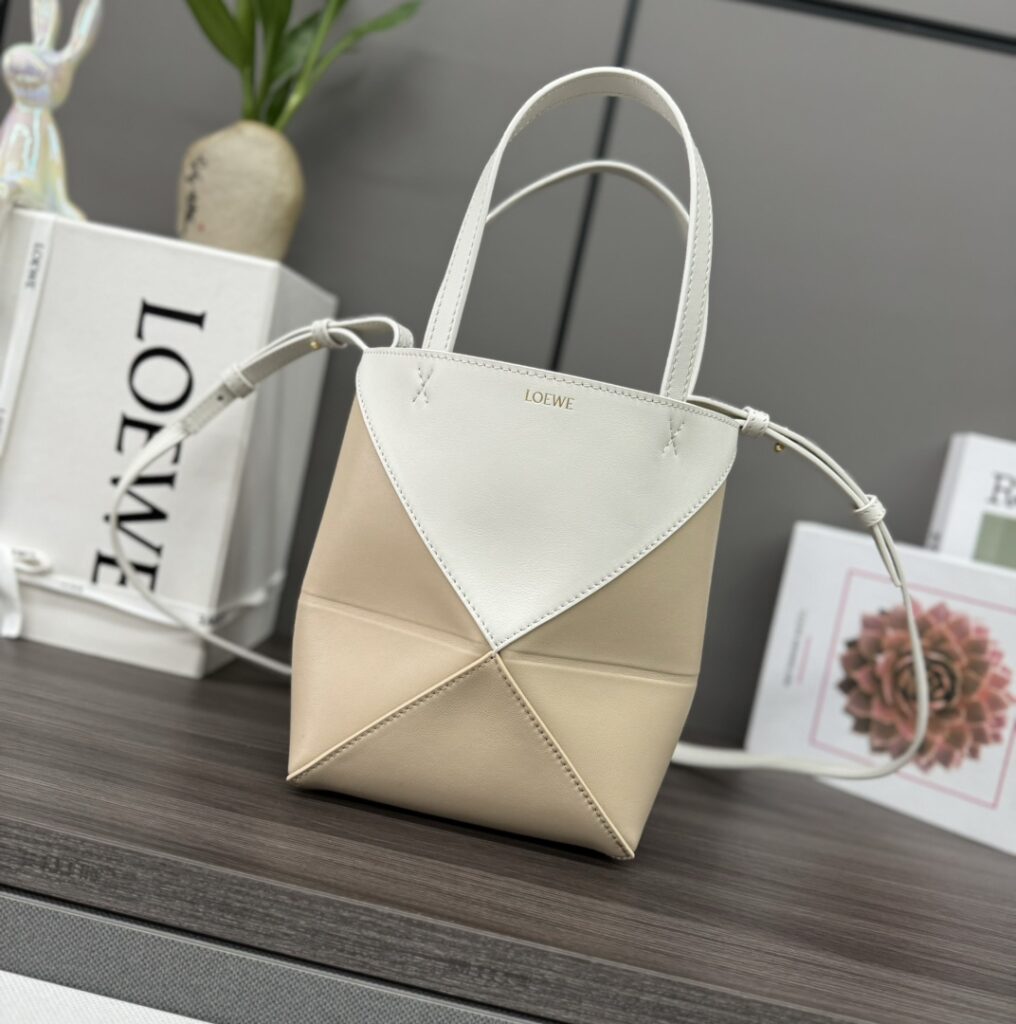 LOEWE-Puzzle Fold-Cream & White