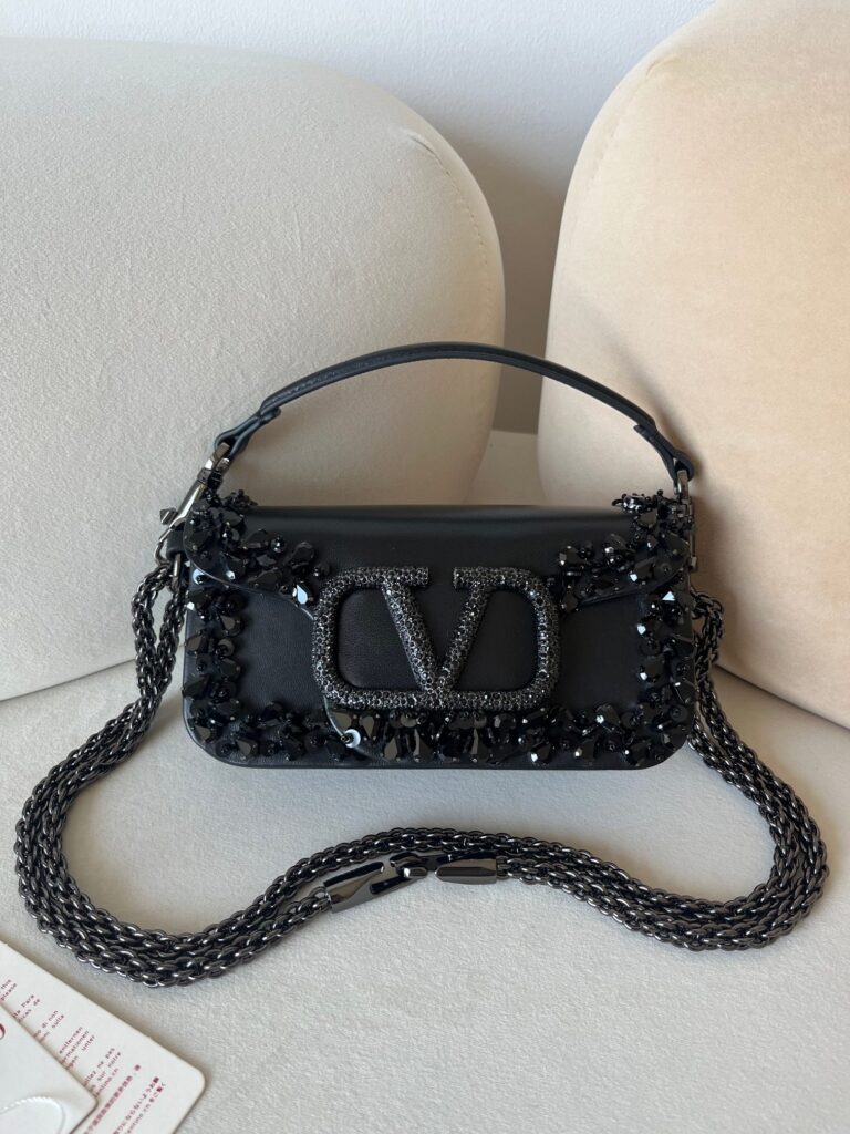Valentino-Garavani Mini loco-black
